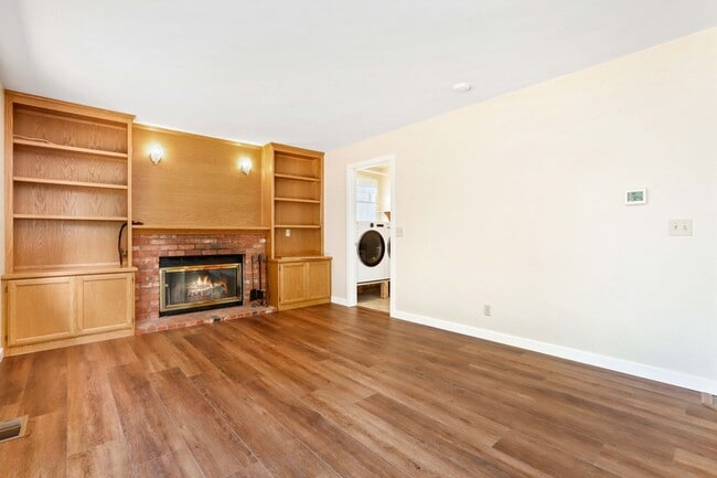 Photo - Beautiful Renovated Four Bedroom House for Rent in Renton Washington