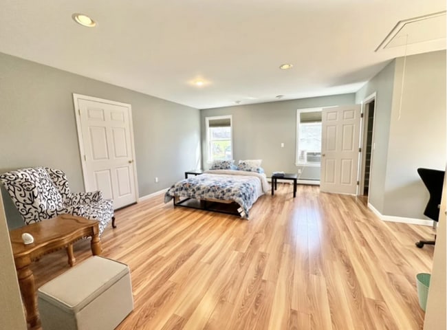 Photo - 1146 Vine St