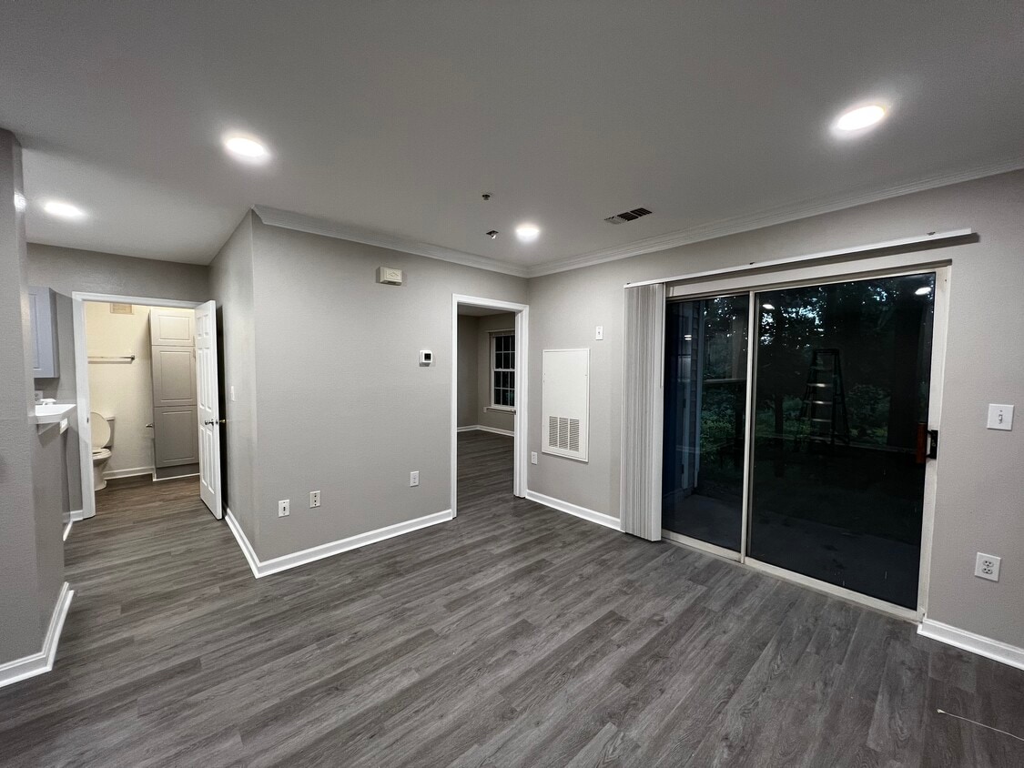 Living Room - 12794 Fair Briar Ln (Fairfax, VA)