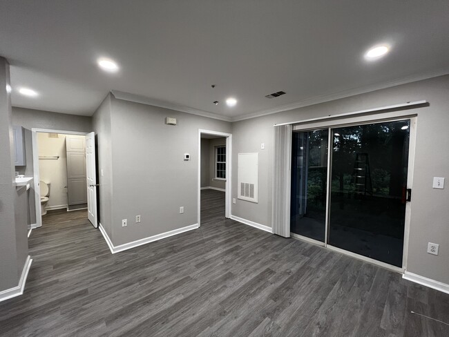 Living Room - 12794 Fair Briar Ln Unidad 12794 Rental