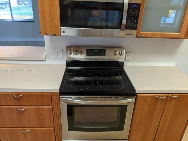 Photo - 6991 Coolidge St