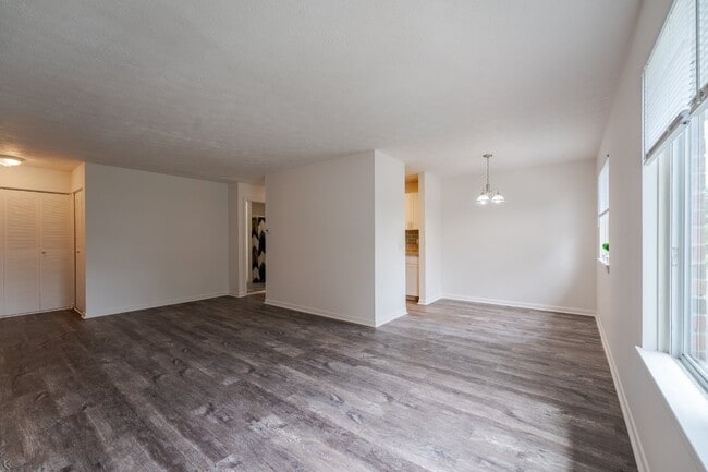 Photo - Waverlywood Apartments and Townhomes
