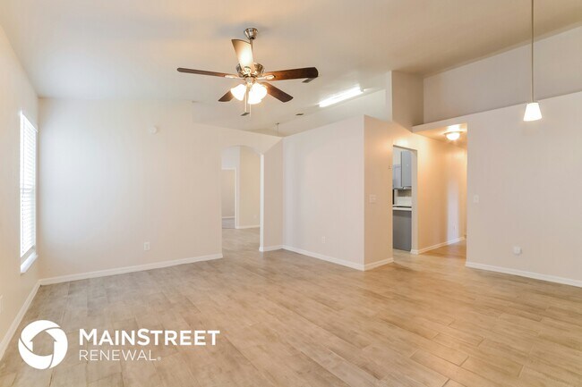 Photo - 1308 Whitewood Way