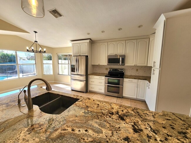 Photo - 15013 S 46th Pl