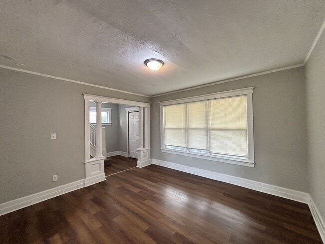 Photo - 242 Ferris St