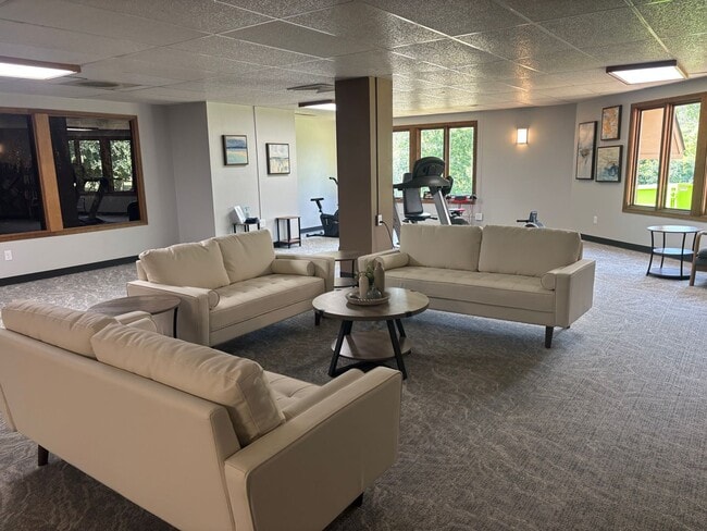 Willow Creek Apartments