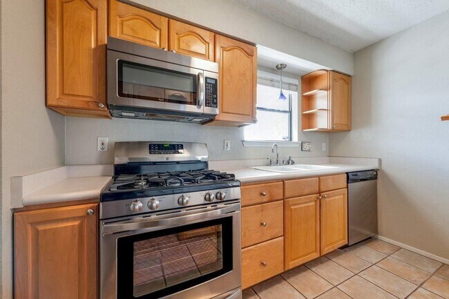Photo - 13204 Rampart St