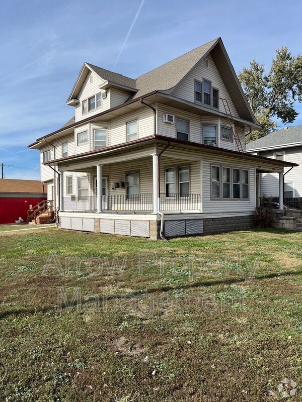 Building Photo - 2047 South St Unit 1 Rental