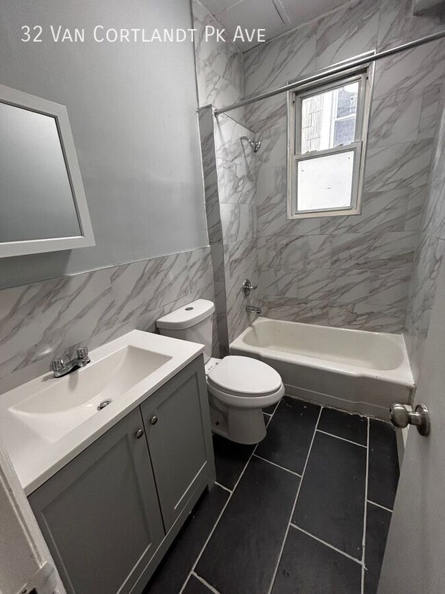 Photo - 32 Van Cortlandt Park Ave