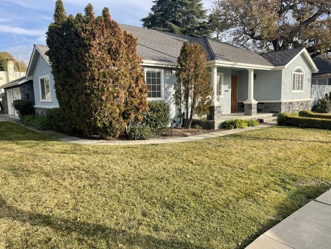 Building Photo - 508 S K St