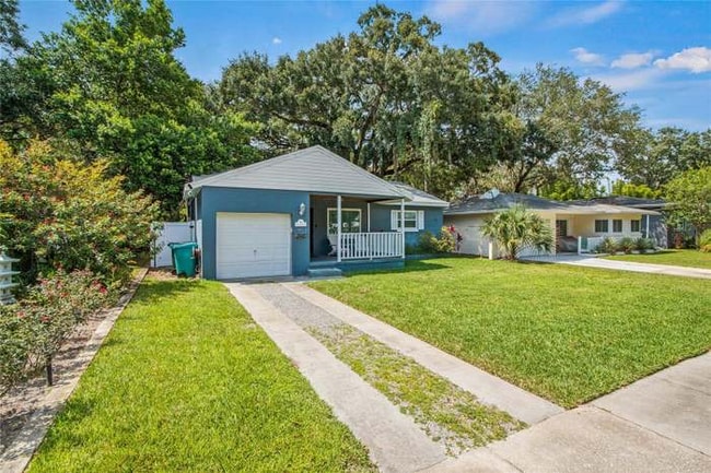 Photo - 711 Wilkinson St