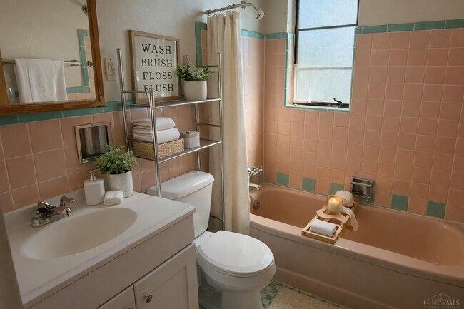 Photo - 4419 Ridgeview Ave