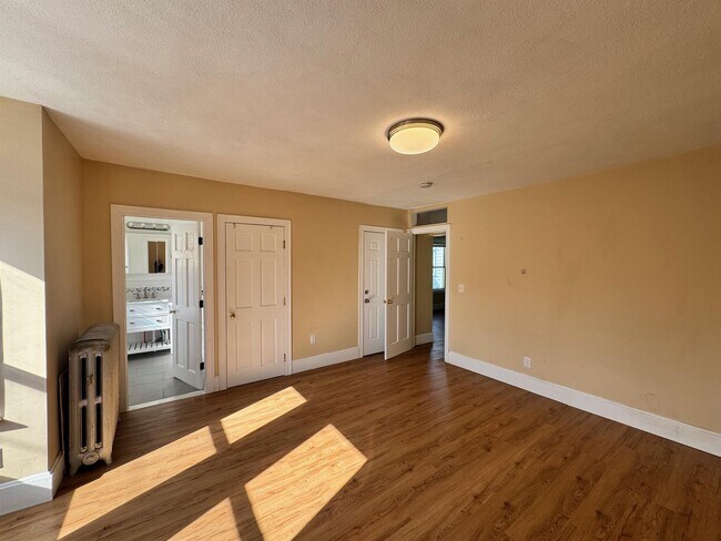 Photo - 51 Beacon St Unit 2