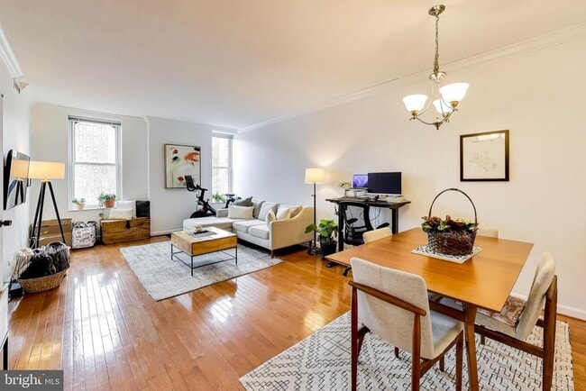 Photo - 1830 17th St NW Unidad 307