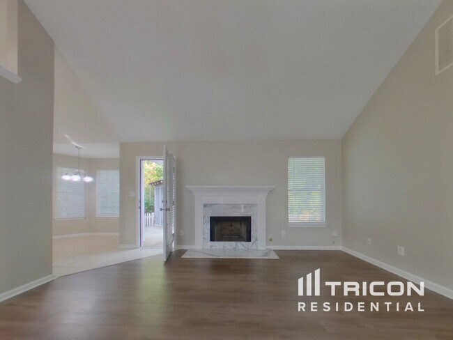 Photo - 1260 Wilkes Crest Dr NE House