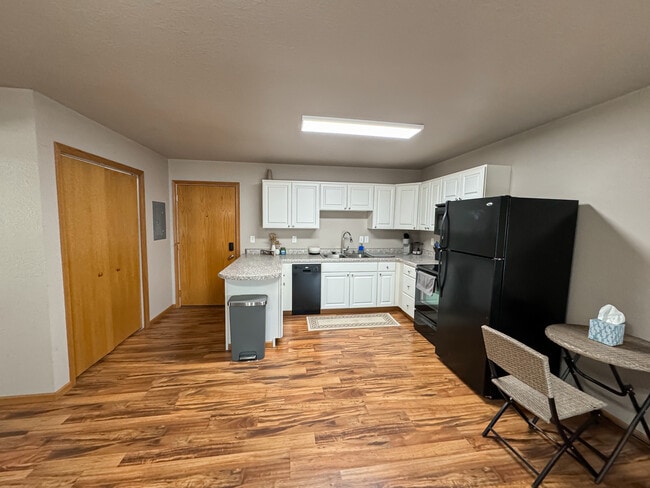 Photo - Theater Apartments Beulah Unit 5