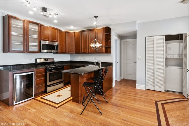 Photo - 6301 N Richmond St Unit 2