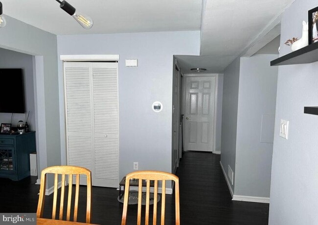 Photo - 8 Maynard Dr