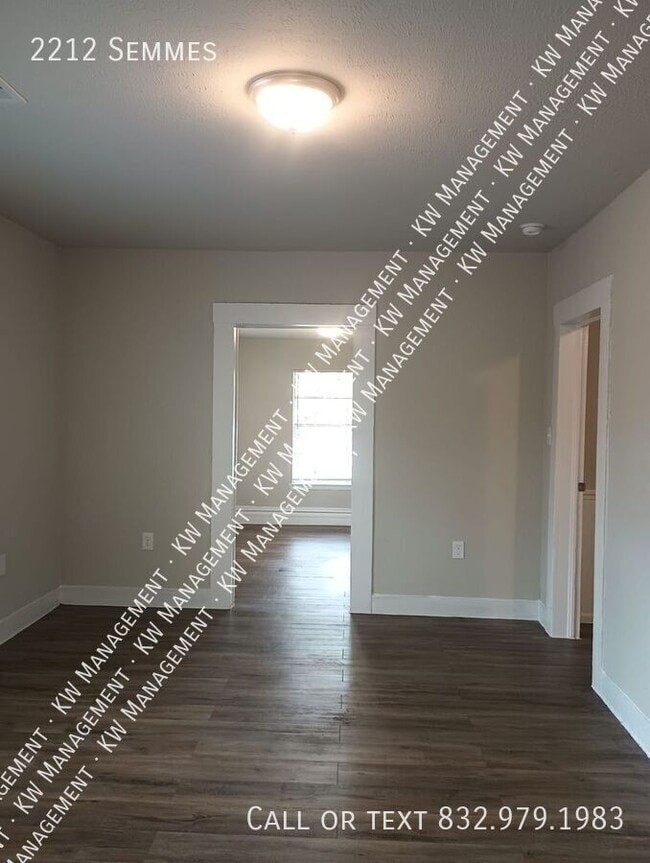 Photo - 2212 Semmes-