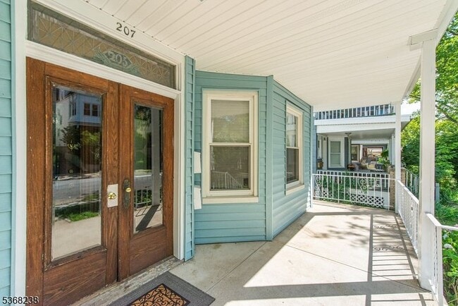 Photo - 207 Hillside Ave Unit 2