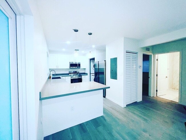 Photo - 7128 SW 22nd St