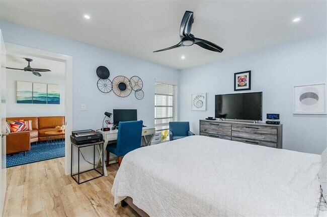 Photo - 2970 NE 16th Ave Unit 202