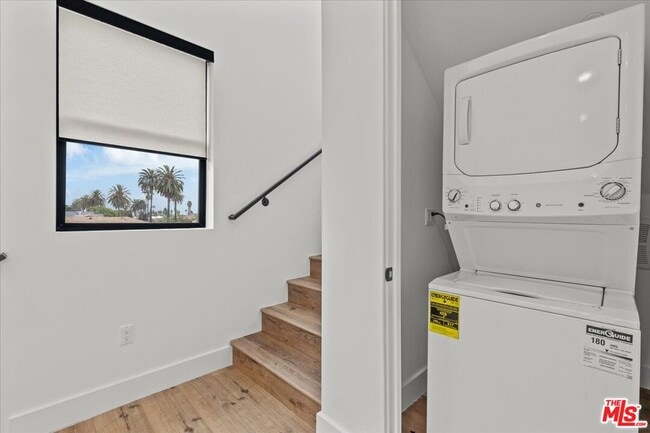 Photo - 1161 Browning Blvd