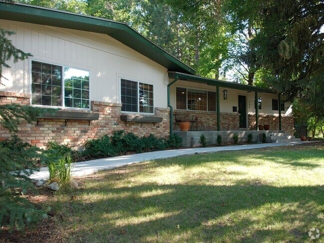 Building Photo - 996 Thrushwood Dr Rental