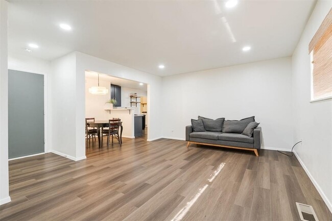 Photo - 3613 NW 53rd St