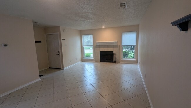 Family Room with Fire Place - 1541 Barbara Dr