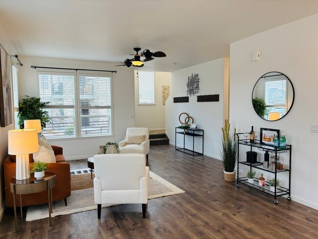 Photo - 1592 Castle Creek Cir