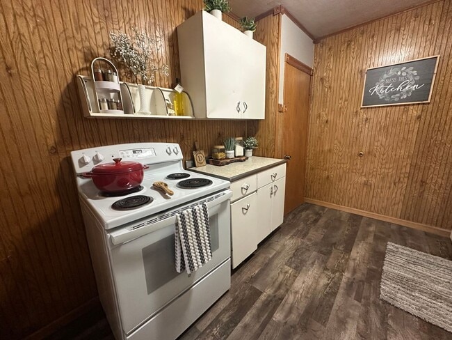 Photo - 2 bed, 1 bath home for rent in Waterloo