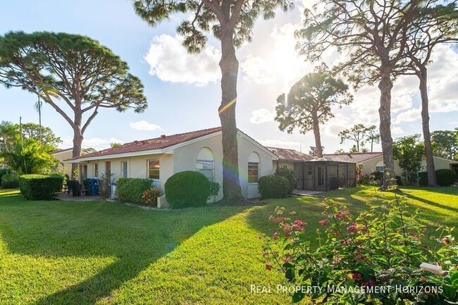 Photo - 2169 Pueblo Cir