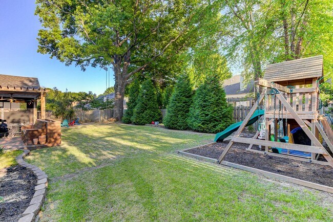 Photo - 1765 Hartwell Manor N