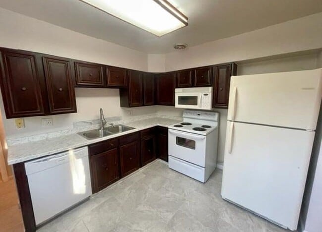 Photo - 3169 W Grand Ave