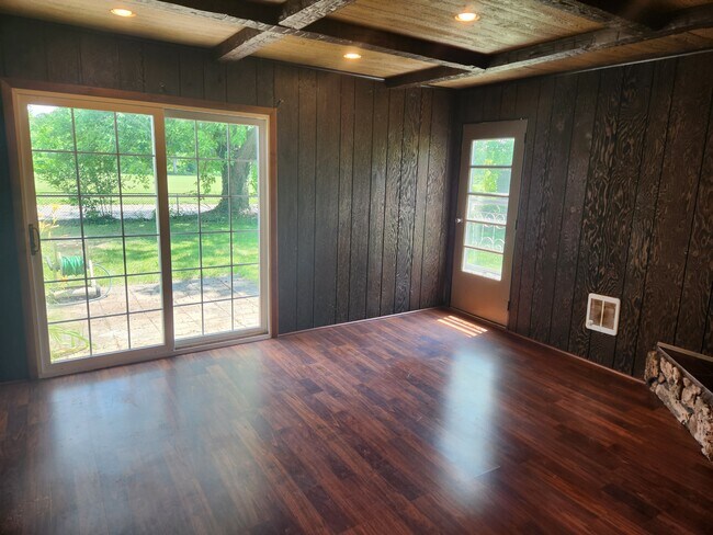 Photo - 803 W Donaldson Ave