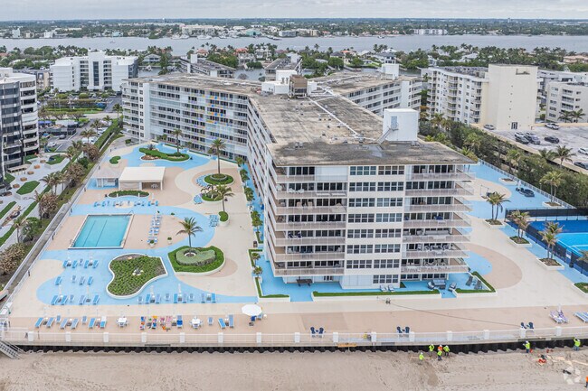 Alternate - The Barclay