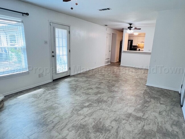 Photo - Charming 2 bedroom 1-bathroom Duplex unit ...