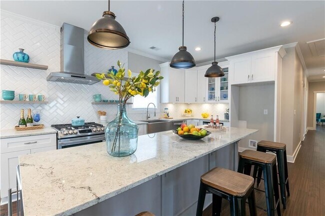 Photo - 202 Haygood Ave SE