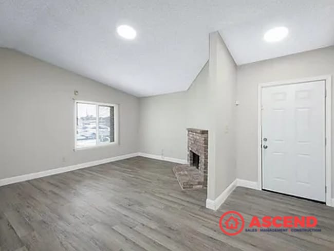 Photo - Cozy 3 Bedroom Home at White Ln. & Stine rd.