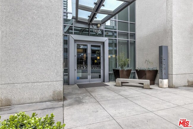 Photo - 1100 S Hope St Unit 1407