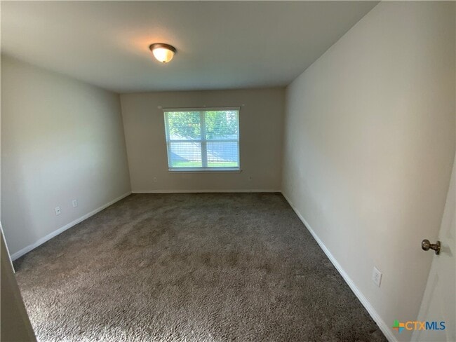 Building Photo - 3022 Dade Loop