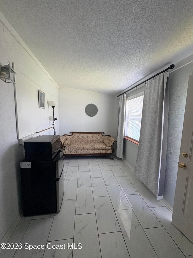 Photo - 127 Roosevelt Ave Unit 127d