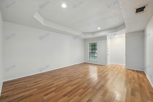 Photo - 6708 S Creek Dr