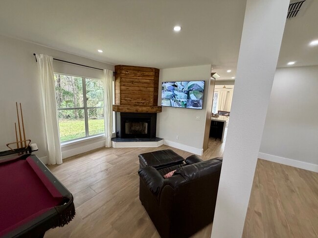 Photo - 147 Dalton Dr