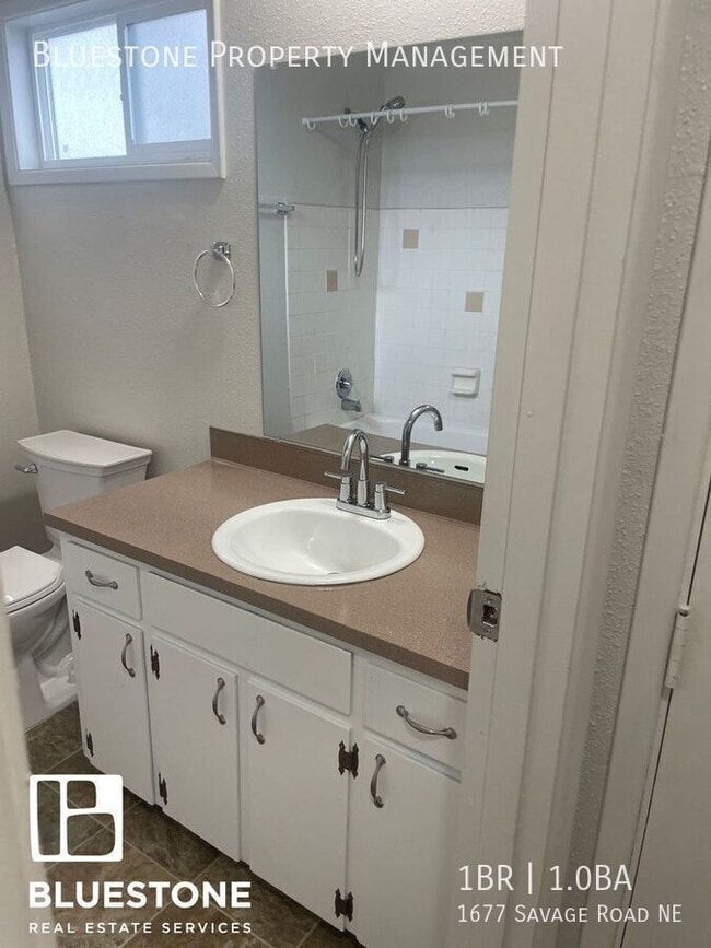 Photo - 1677 Savage Rd NE