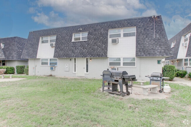 Building Photo - 2110 NW Lindy Ave Rental
