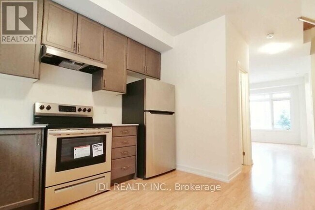 Photo - 370 Red Maple Rd