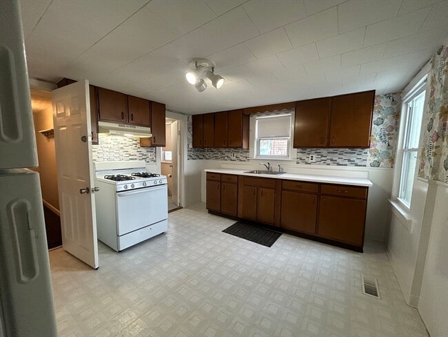 Photo - 126 Lowell St Unit UR