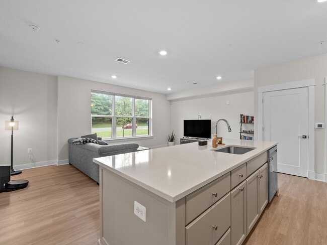 Photo - Stylish Townhome in Sought-After Ashburn L... Unidad Apt 107